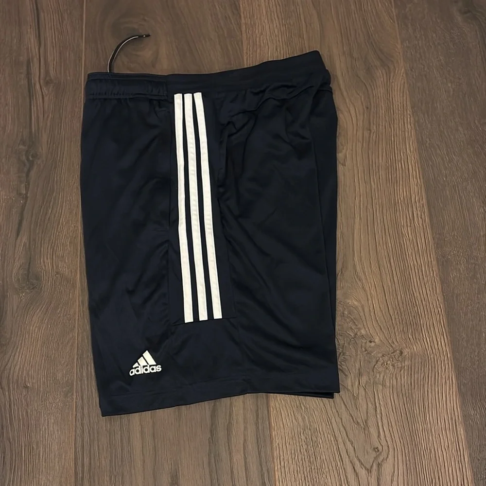 Adidas men’s navy athletic active shorts - Medium -like new condition quick dry